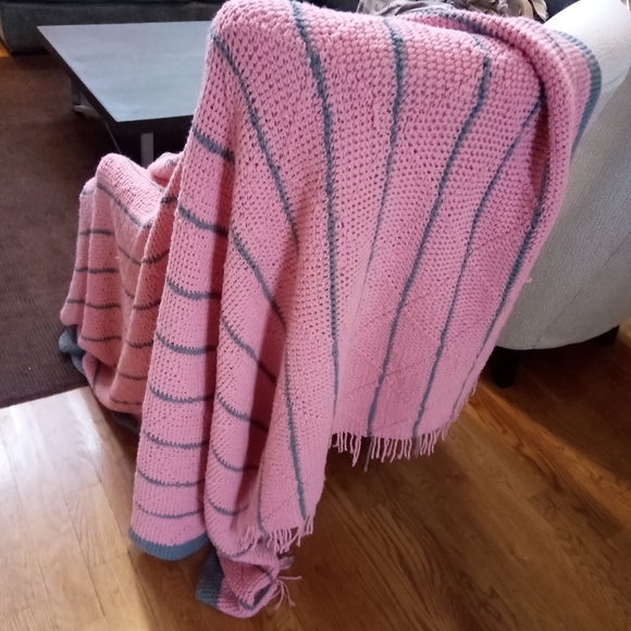 Handmade Crochet Blanket Throw pink and grey 61 inches x 78 inches - Picture 2 of 6